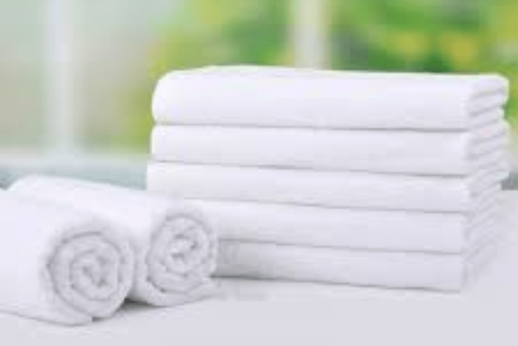 How Hotels Really Get Their Towels So White: Tips and Tricks
In the vast world of hospitality, where first impressions are paramount, the cleanliness and presentation of hotel amenities play a crucial role. How Hotels Really Get Their Towels So White: Tips and Tricks. Among these, the pristine white towels found in hotel rooms stand out as a symbol of luxury and attention to detail.